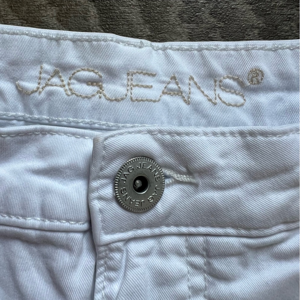Jag Jeans White Boyfriend Shorts 6" Inseam Women's size 10 /Women's size 30 - Picture 5 of 8